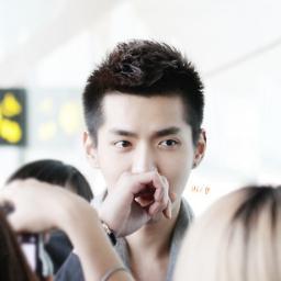 JUST THAIB0TH . I'm just KRISB0TH not rearl Kris . เฮียคริสไม่กัดครับ .