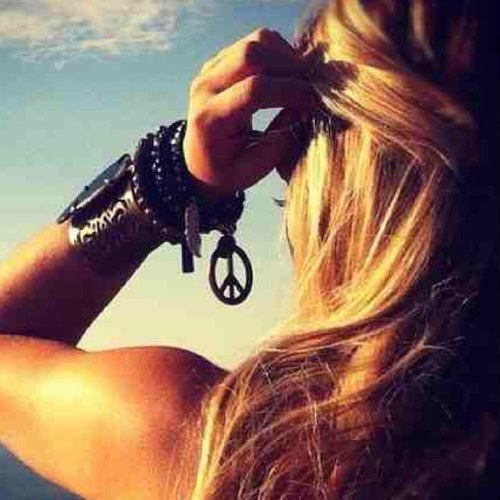 Original Girl.®  Lifes a beach and I'm just playing in the sand. ∞