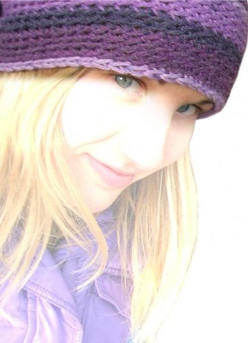 Yoga lifestyle lover, yoga teacher, surfer, climber, snowboarder, outdoor sports addicted, vegetarian, founder of Yoga n' Ride. @YoganRide