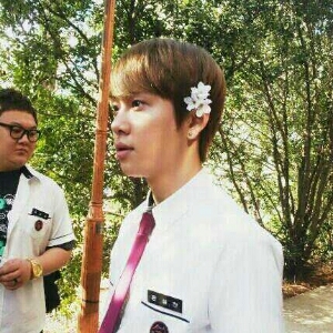 BOM_1219's profile picture. [12.04.13~13.08.26 end]쇄고루님이 쓰신 비스트 두섭 팬픽 19살의 봄(BOM) 베이시스트 용준형(19) 패러디계정입니다 작가님 허락 받았구요. 싱크 지적 많이 해주세요 [(bomjjun)카톡아이디]
/지령이소유목소리