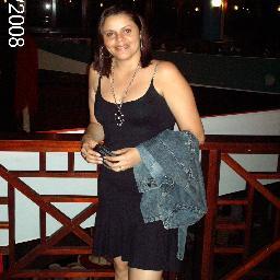 Alegre e de bem com a vida.