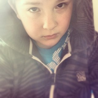 I'm 12 years old; live in aberdeen:/ i love pink and demi lovato!:')