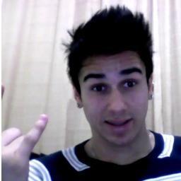Cuidadoooo.... Pq eu posso estar te seguindo ! 
http://t.co/6lDXNecXqf