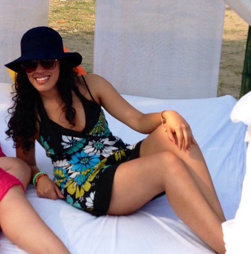 carlitacols's profile picture. 