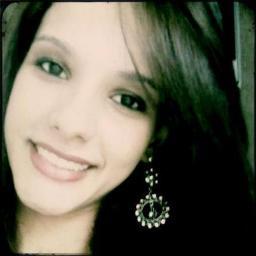 sou o que sou , sou feliz .. posso nao ter tudo o que eu quero mais tenho tudo o que preciso para viver beem .. apenas vivo a vida que Deus me deu haha'