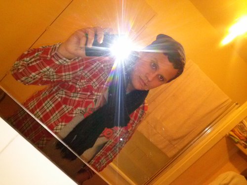 MisterGeek49's profile picture. LiveYourDream&ShutUp