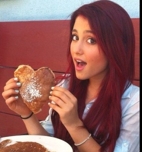 AriGrande_FL's profile picture. Im Ari ! FL/Single :3 i like cuddling and i like to sing !