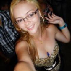 Eu estou bonita, mas não sou bela.
Tenho pecados, mas não sou o diabo.
Sou boa, mas não um anjo.