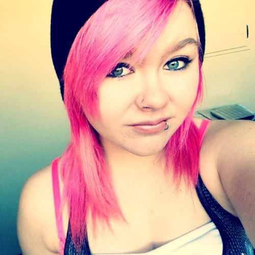 dahvie_von_sixx's profile picture. Body modifications do not change character :)