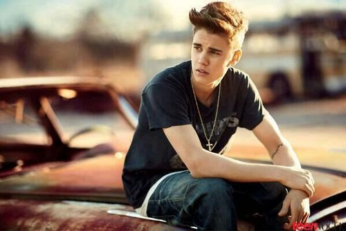 Hello my name is ruben esteban I have 16 years
I hate rap in English and I love to dance pop
and sing * - *  SWAAG ^_^ @justinbieber @matthunter