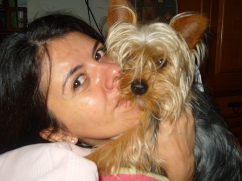 Adoro criar, artesã, mãe,e apaixonada por bichos.