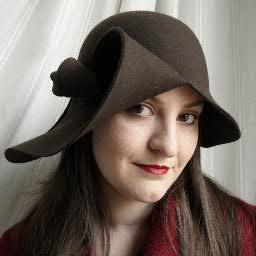 StudioIkebana's profile picture. L'Arte mi ha rapito e il Marketing è complice: mi trovi su @marinaravaioli e @PittoreSuccesso