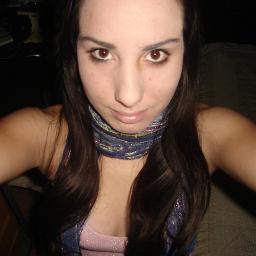 Soy loca,celosa,histerica,bipolar,me encariño rapido,olvido lento,me rio de nada y lo mas importante soy una en un millon.?´