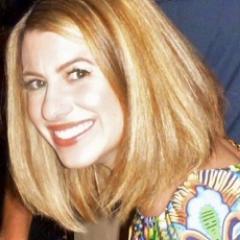 AndiMaconachy's profile picture. EDU Marketer. Love trying new food, improv/comedy, Buckeye fb/bb, trail running, design/art, cards/poker.