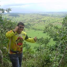 eu sou um cara gente boa quer me conhecer melho me sigam no twitter
