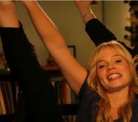oh hi I worship @lilschwartzie ok that's about it