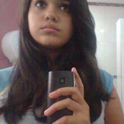 adoro a @onedirection e @P9_official ao todo 8 maridos sem contar com os amantes!me segue que eu te siguo!