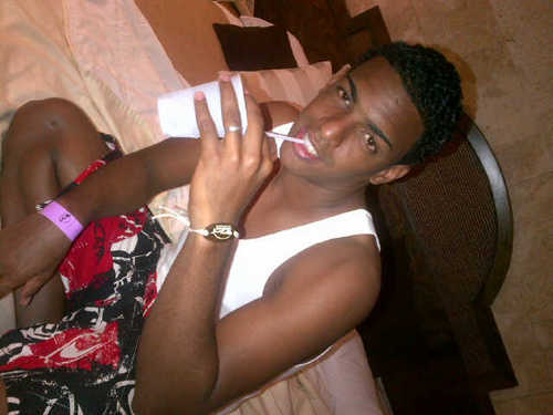ABC la vida Te da un Giro 360 y de Moment. Casi en el Mismo0 Pisoo....aiii k sakudise y Tene Fe en Dios--add:BBM....23B241D6/ 1.03♥ con mi mami mia @surre_frais