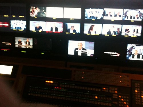 Je tweet de gauche à droite et toujours en marchant
 #DiversCité sur @RCFLyon 2024-2025
@LyonMag de temps en temps