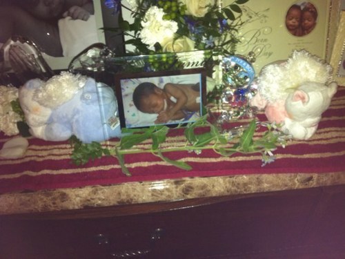 Looking for help or any kind of Donations one can give for my beloved SON for his burial and left behind NICU http://t.co/rjNLZv4PeG