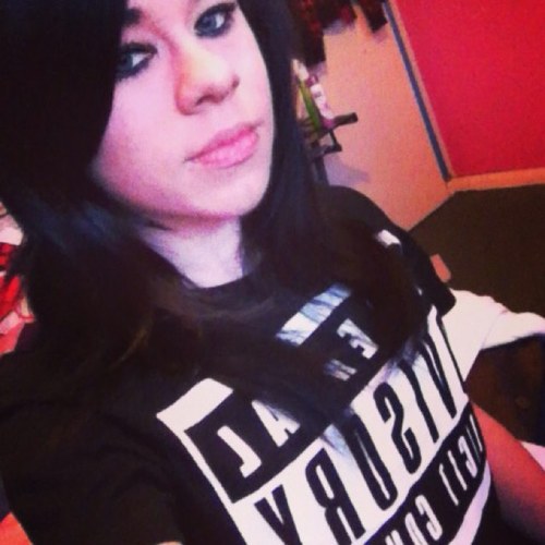 My name is Tegan & I love bands! That is all you need to know. (;