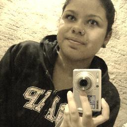 ~ α gαrotiinhα imperfeitα,
αqeelα qeê chorα de dor,
αqeelα qeê ja sofreu poor αmor,
αqeelα qe sαbe se αrrepender ♥