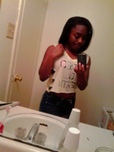 This be Yo Gurl Pookiee' Bitchh' Rite Here. Just Follow Mehh Ndd I'll Follow Yuhh Back 3 !