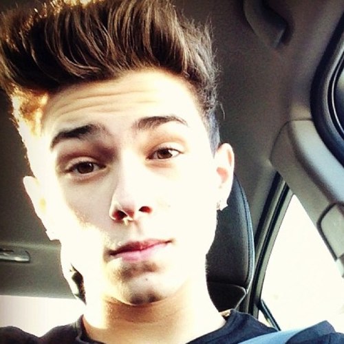 I'm just Zac's cute buttchin (: