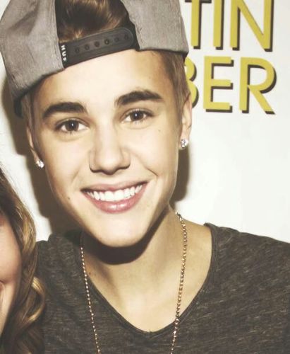 Cori_Rapislife_'s profile picture. Amo il rap e Justin Bieber♥ #AscoltoRapPerPassioneNonPerModa♥ follawami e ti followo, unfollowami e ti unfollowo (?) lol