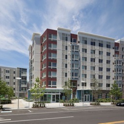 Metro Green Residences is a transit oriented development located at the corner of Atlantic and Henry Streets in Stamford's South End neighborhood.