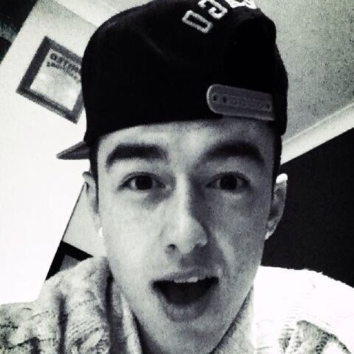 Very first fan account for @TheVibe_4! Run by @helendorset1 and @Tolleey_ We follow back!
