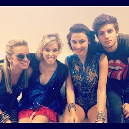 Fc dedicado a LuMelPhiEd, Lua Blanco, Mel Fronckowiak, Sophia Abrahão e Chay Suede, meus anjos sem asas ♥