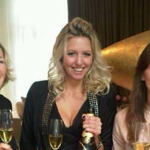 anouclinning's profile picture. 