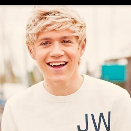 Avrilcondon1's profile picture. Saw the boys on 6/4/13 best day of my life :) 
#TeamFollowBack