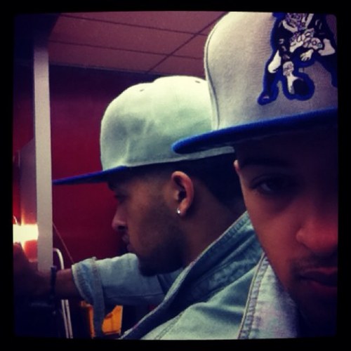 What up. They call me johnjohn. I work at KLIPZ Hair studio .