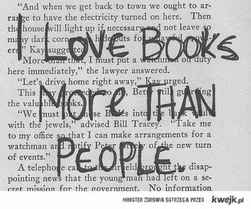 I love books. I tweet covers of books and who there by and what number book it is in the series.