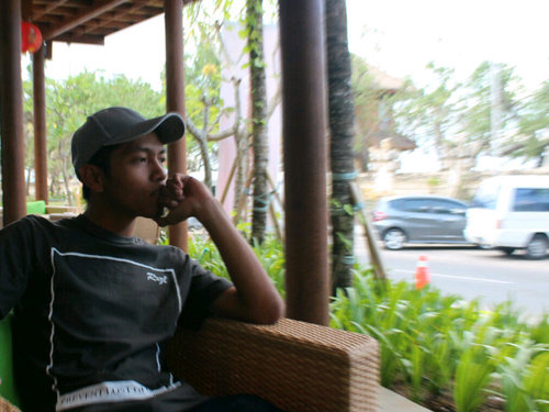 saring_w's profile picture. Be Your Self