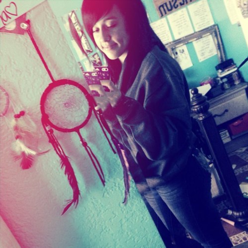 Heeey ^-^ Im Single c: , IG : Classssy_Lovee . Follow Me And I'll Follow Back Promise c; ✌I Love One Direction /.\