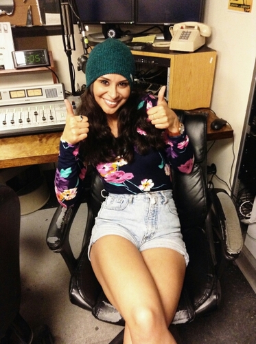 Getting you through hump day with that good underground hip-hop. Live every Wednesday from SDSU, 5-6:30pm on http://t.co/yfxTWmYOz6 #theaveragemoshow