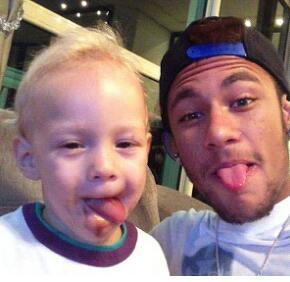 Sou apenas uma fã completamente apaixonada pelo @Njr92 !!
