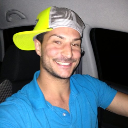 stewee15's profile picture. 