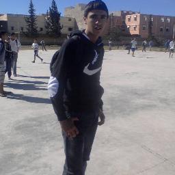 moi hicham akhraz 16 ane 
1ane au licy