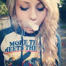 #Blonde
#Teamprettypothead
#Wfayo
#tatted
#stonergirl
#drugsandhugs
#legalize
#teamnopants
dm me :)