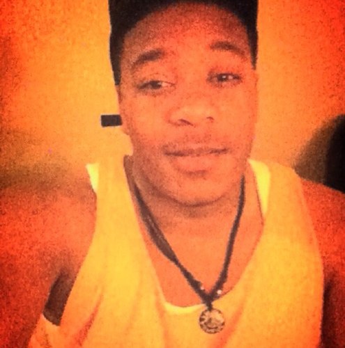 #RNS Oh its friday Yoo bitch on my to do List Im Craig Tell yo niggahs to tell they bitch to follow me :)