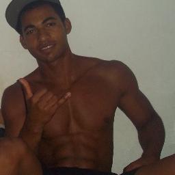 Se éu to vivo hj éh porque ah missão não acabou...-

Há Momentos e Pessoas brodr que Marcam para semPre
