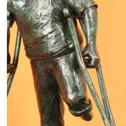 EscultorRamiro's profile picture. Cuando los humanos comprendan, entiendan, que el planeta tierra ha dejado de ser un paraíso, porque su falso desarrollo le ha transformado en un campo de guerra