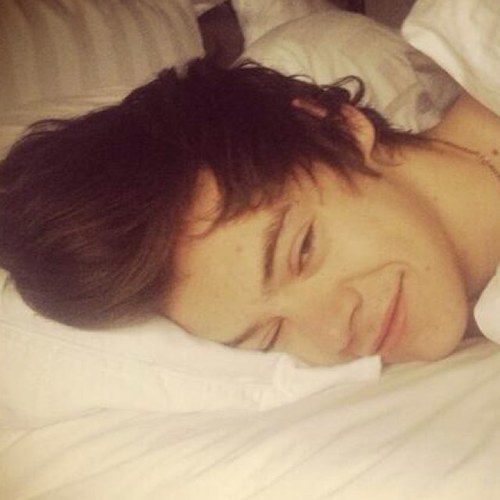 harry_whyy's profile picture. Don't let me go. Cause I'm tired of sleeping alone.