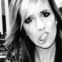FC pra loira mais linda desse mundo @dedesoares, since; 08/12/10.