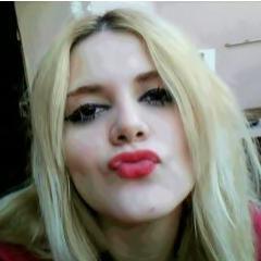 ariadhez's profile picture. 