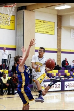 5'11 PG for Madison East High School/Wisconsin Starz. I'm gonna make it! #WSE #EHS #HOPE #BELIEVE God, Family, School, Basketball!